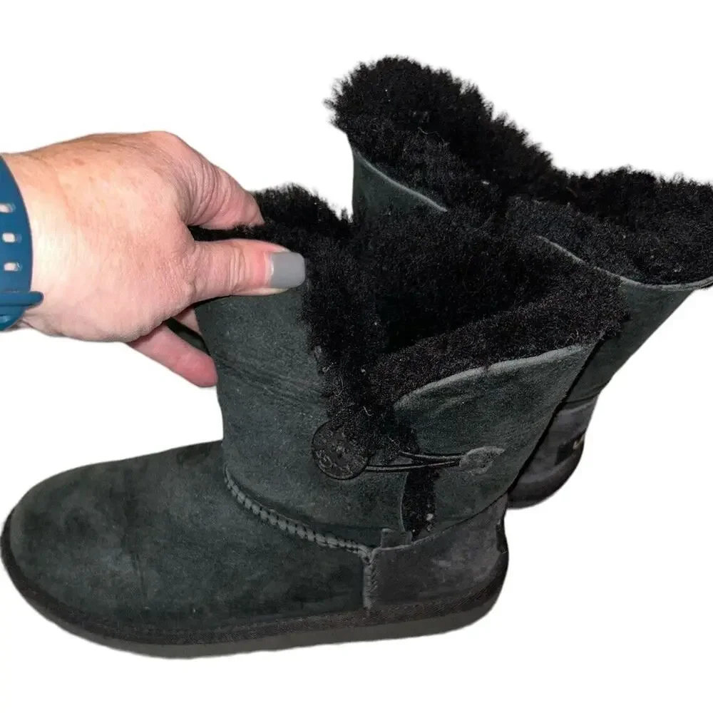 UGG Australia Boots 1017400K Bailey Button II Black‎ Size 3Y